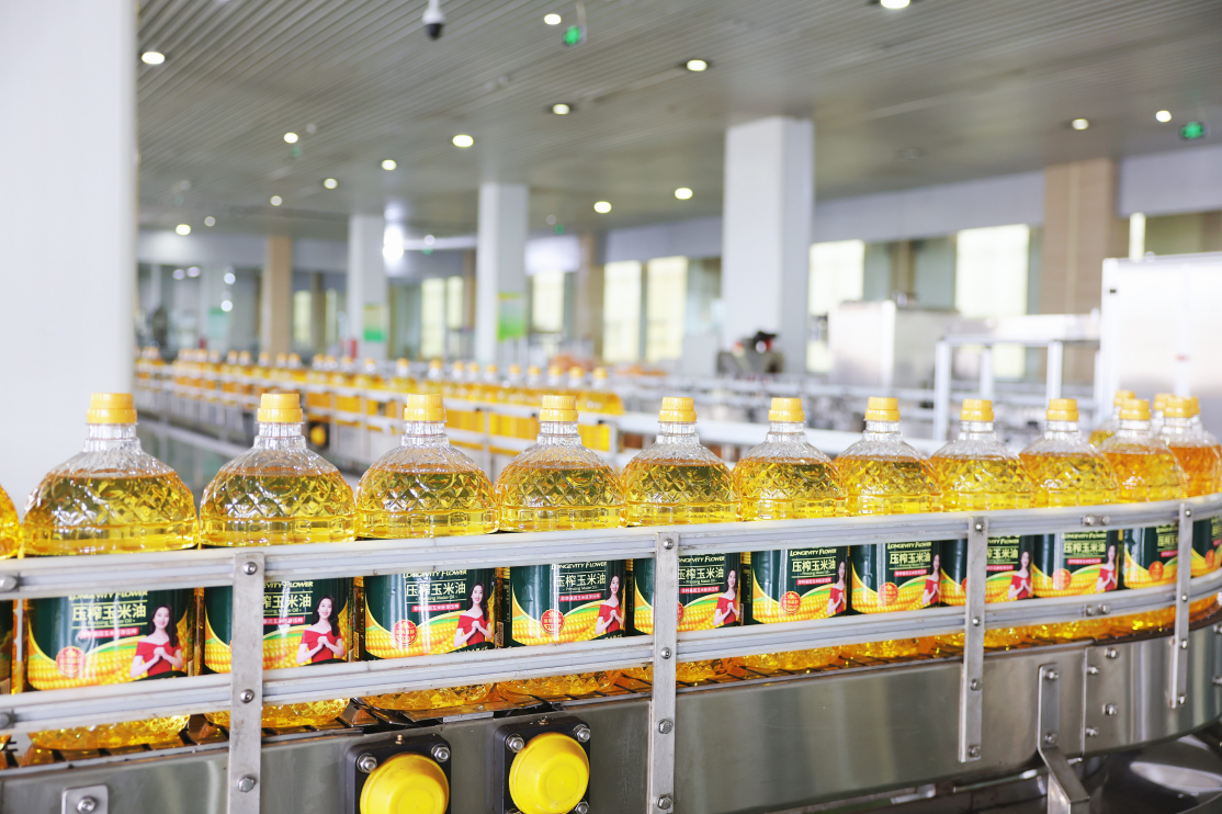 多家報(bào)刊報(bào)道｜長(zhǎng)壽花食品開足馬力忙生產(chǎn) 護(hù)航新春“油”保障